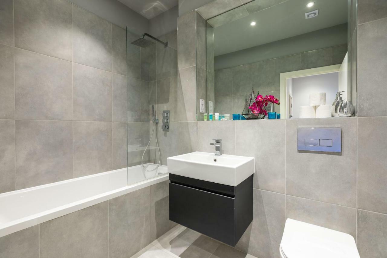 Homely - Watford Premier Apartments エクステリア 写真