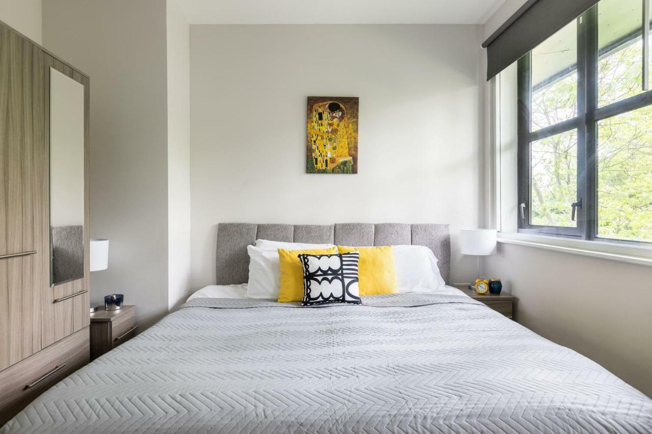 Homely - Watford Premier Apartments エクステリア 写真