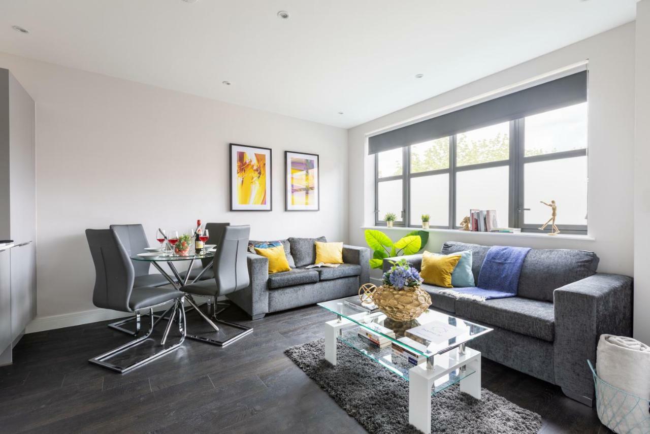 Homely - Watford Premier Apartments エクステリア 写真