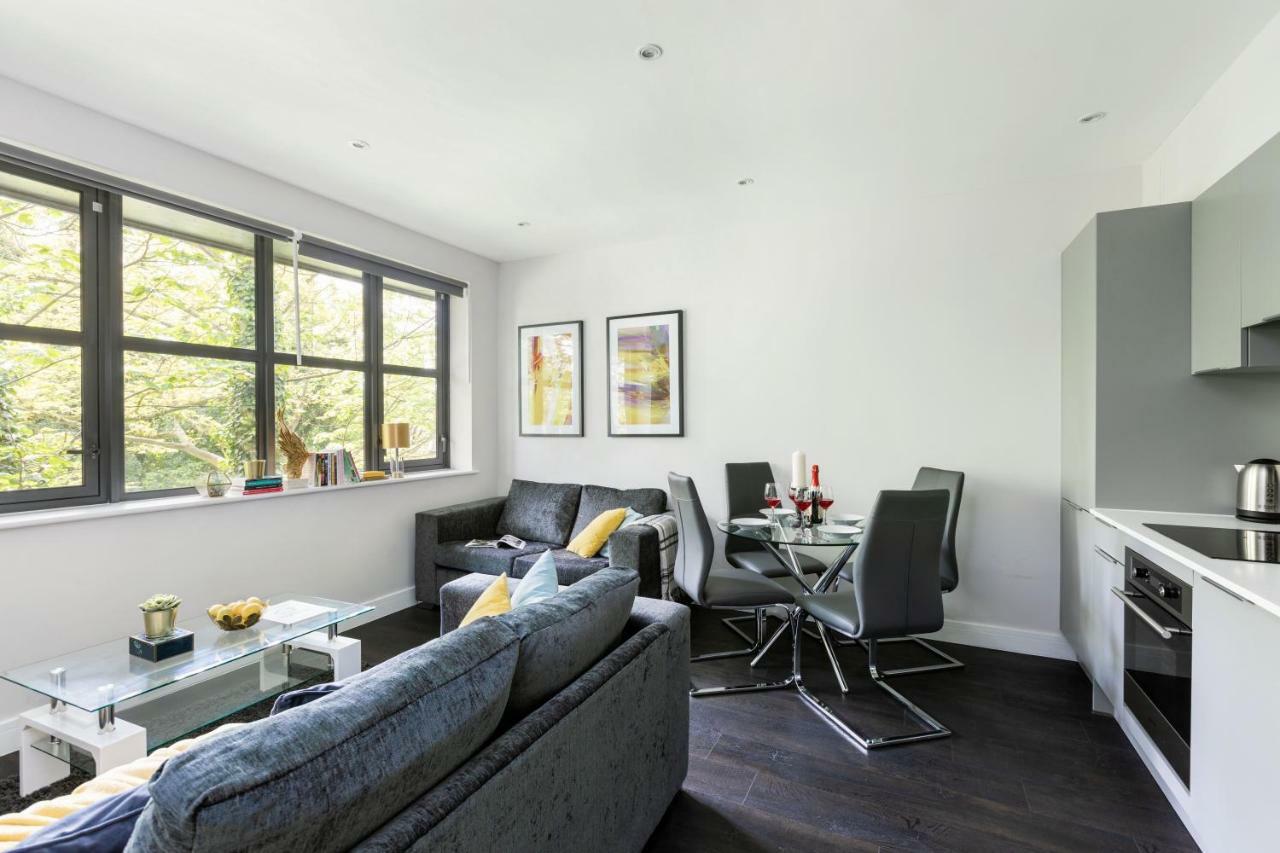 Homely - Watford Premier Apartments エクステリア 写真